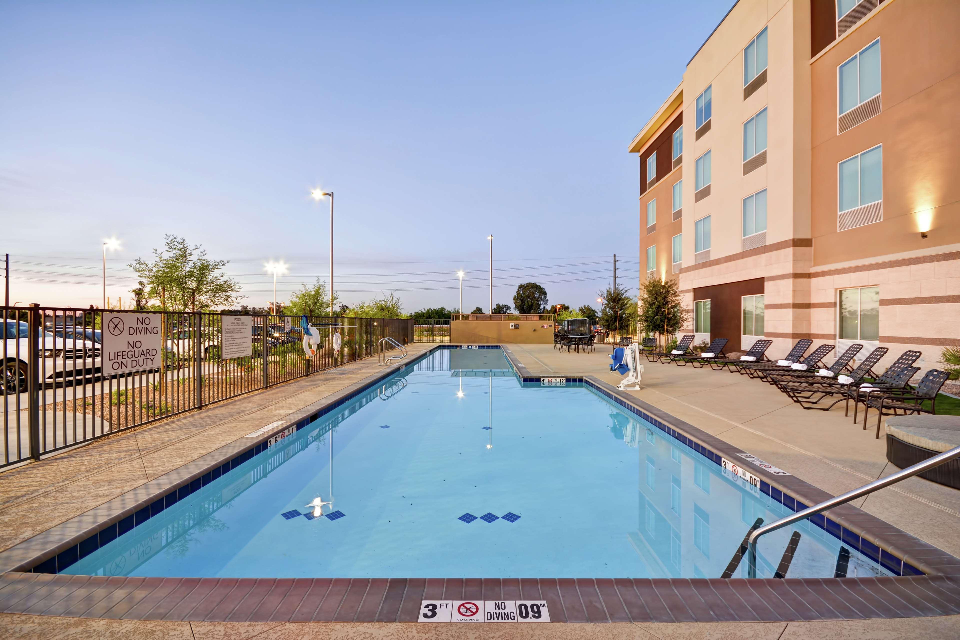 Hilton Garden Inn By Hilton Phoenix/Tempe Asu Area, Az Екстериор снимка